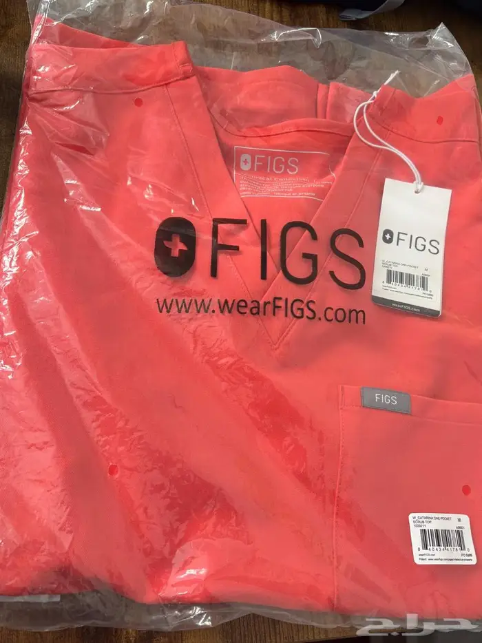 بلوزه سكراب طبي من figs مقاس ميديم 0