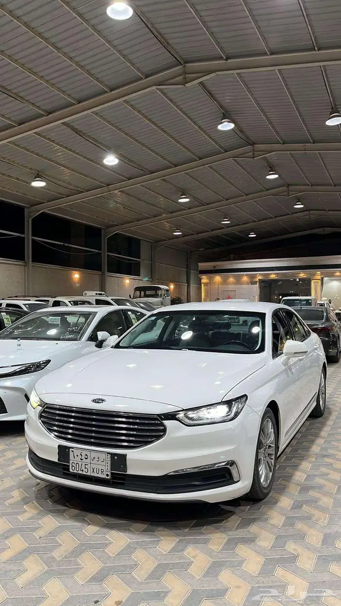 فورد تورس استاندر 4 سلندر تيربو موديل 2021 1