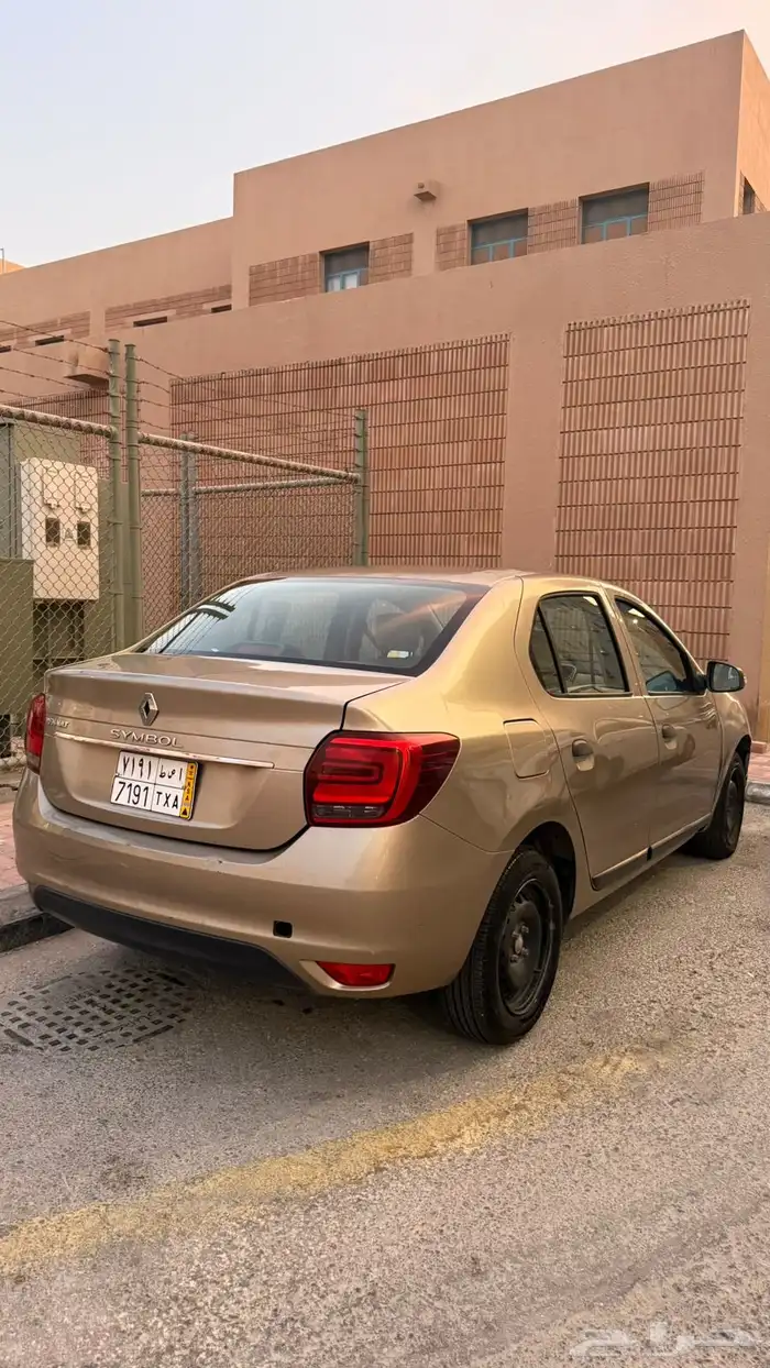 رينو 2021 8