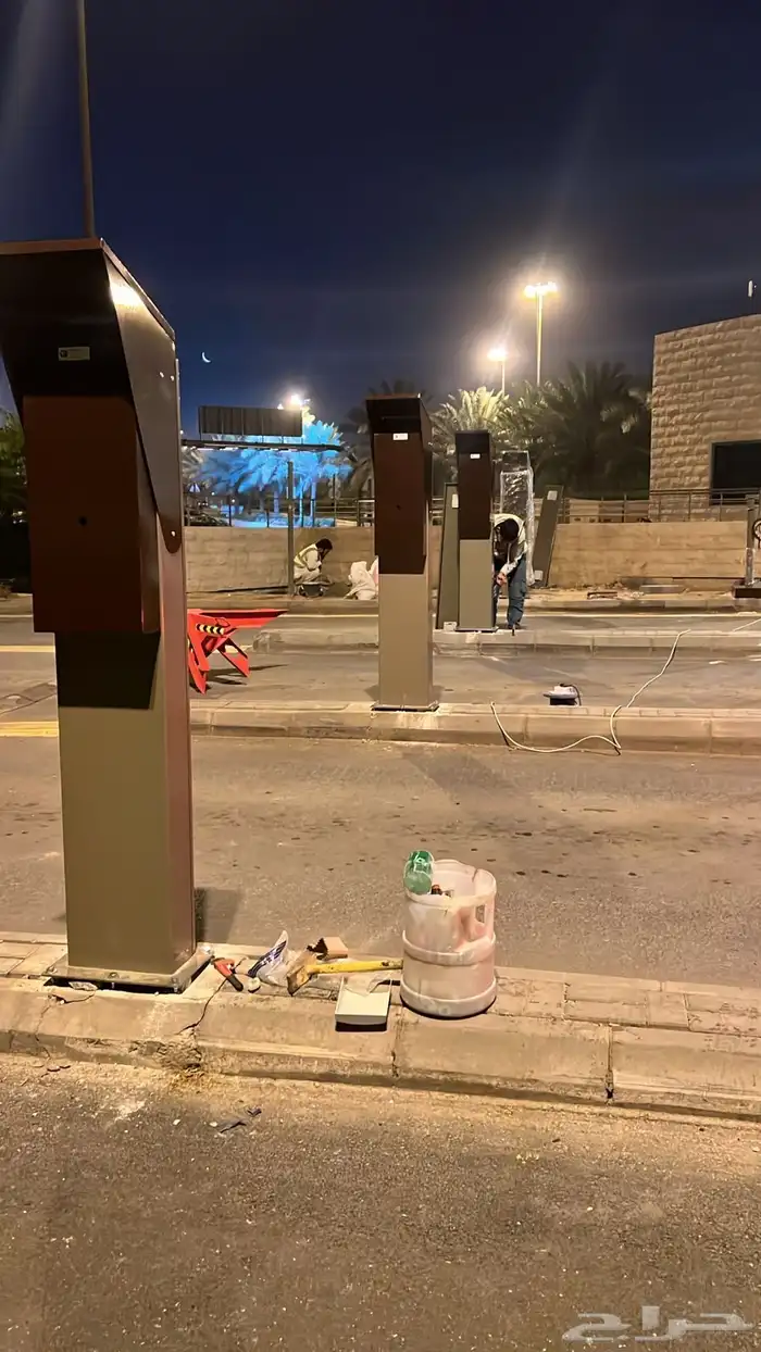 مقاول عام 71