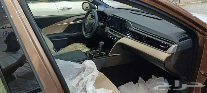 تويوتا كامري LE بنزين 2025 10