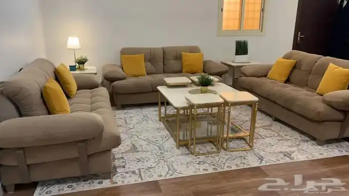 كنب وطاولات للبيع 2
