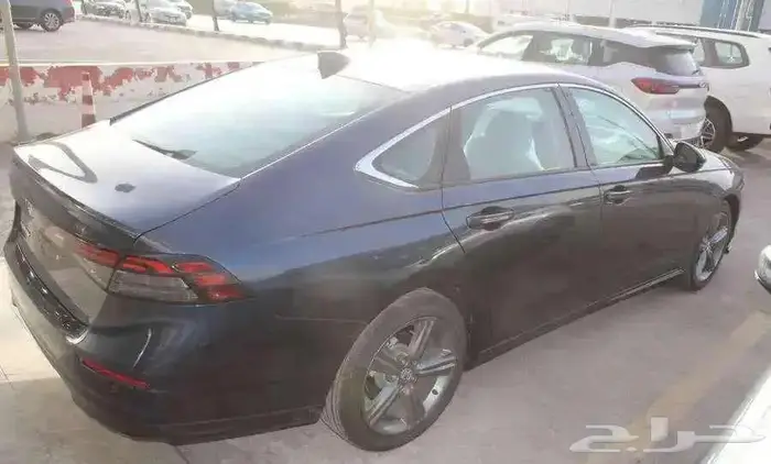 هوندا اكورد EX نص فل 2025 سعودى 1