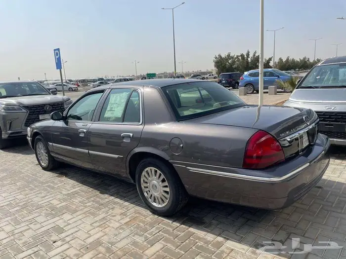 فورد جراند ماكيز 2007 نظيف 5