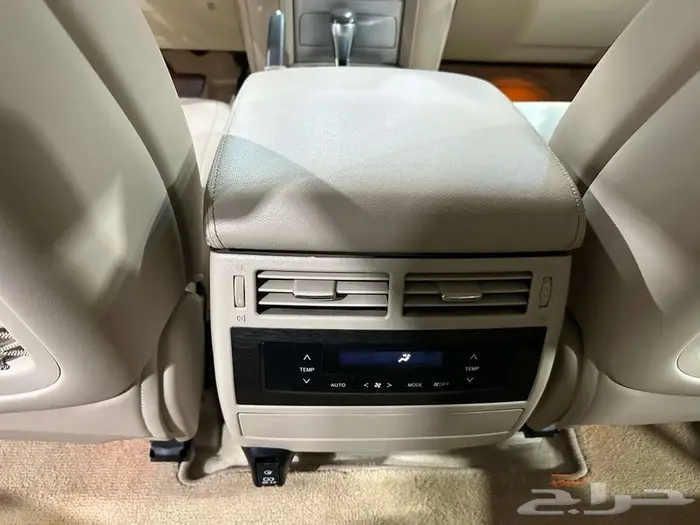 تويوتا لاند كروزر VXR 2021 فل كامل عداد 144 ألف 13