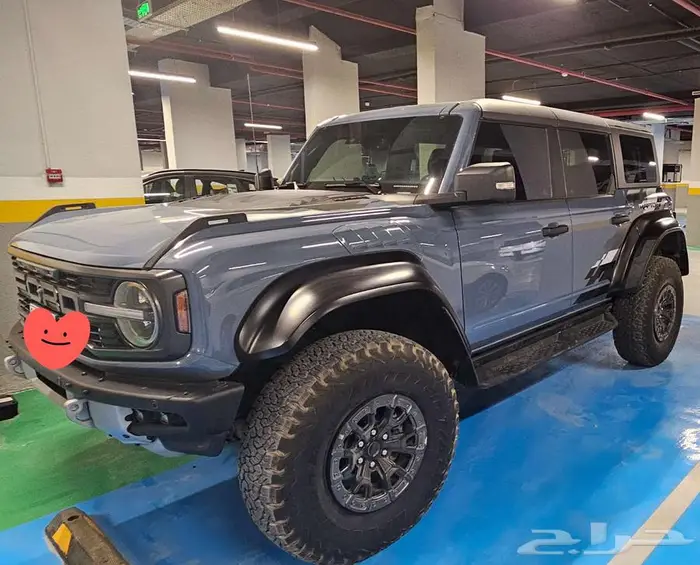 Ford Bronco Raptor low KM Top of the line 3