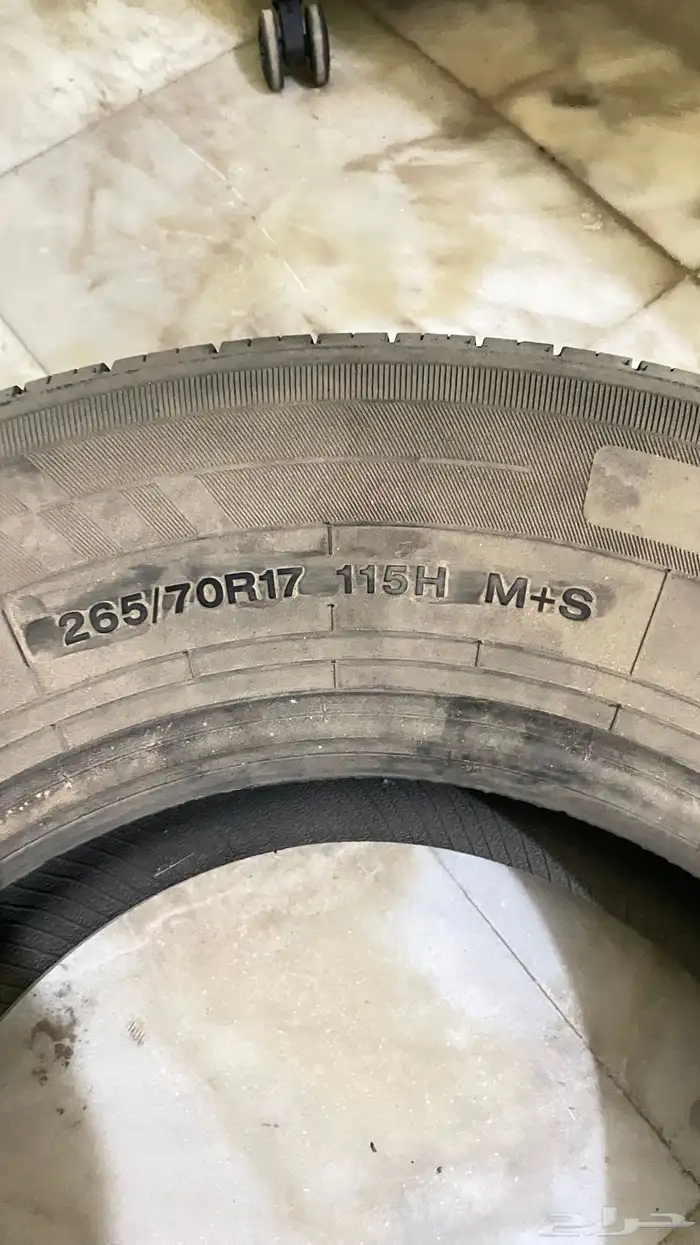 اربع كفرات مقاس17 نضيفه استخدام قليل. 4
