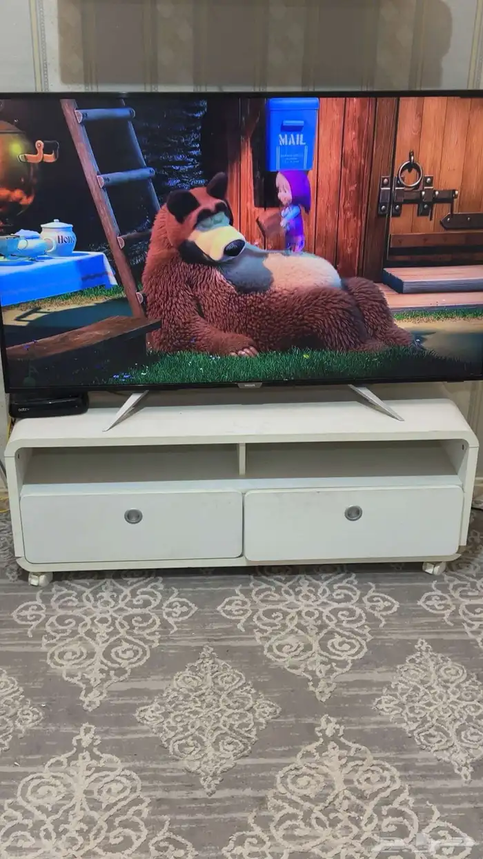 طاولات تلفزيووون نظيفة 0