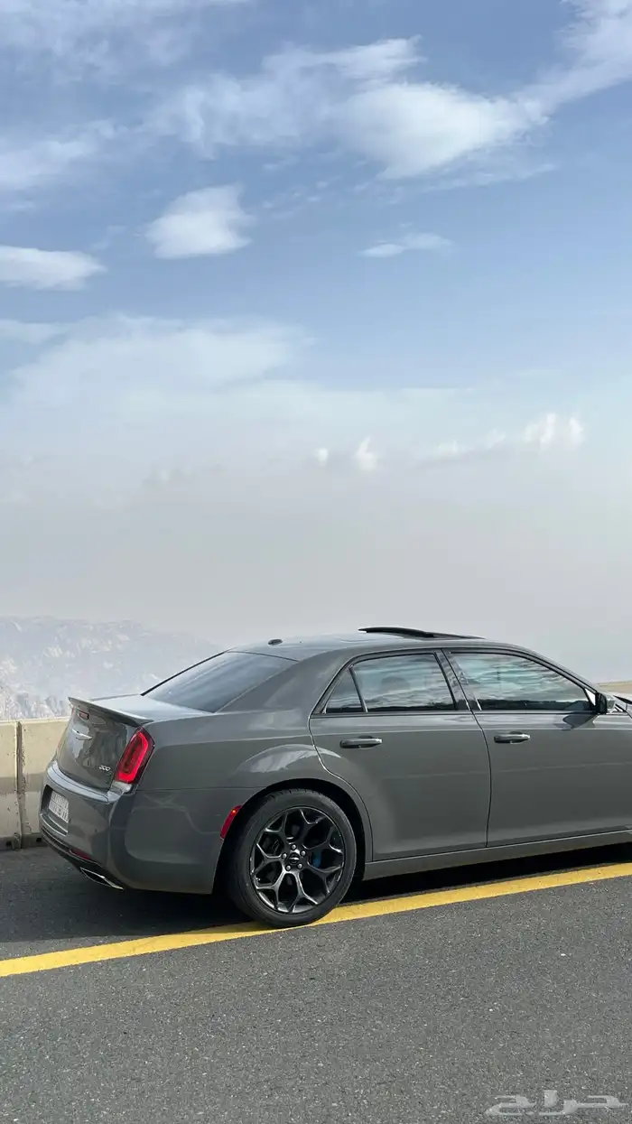 كرايسلر s300 2018 7