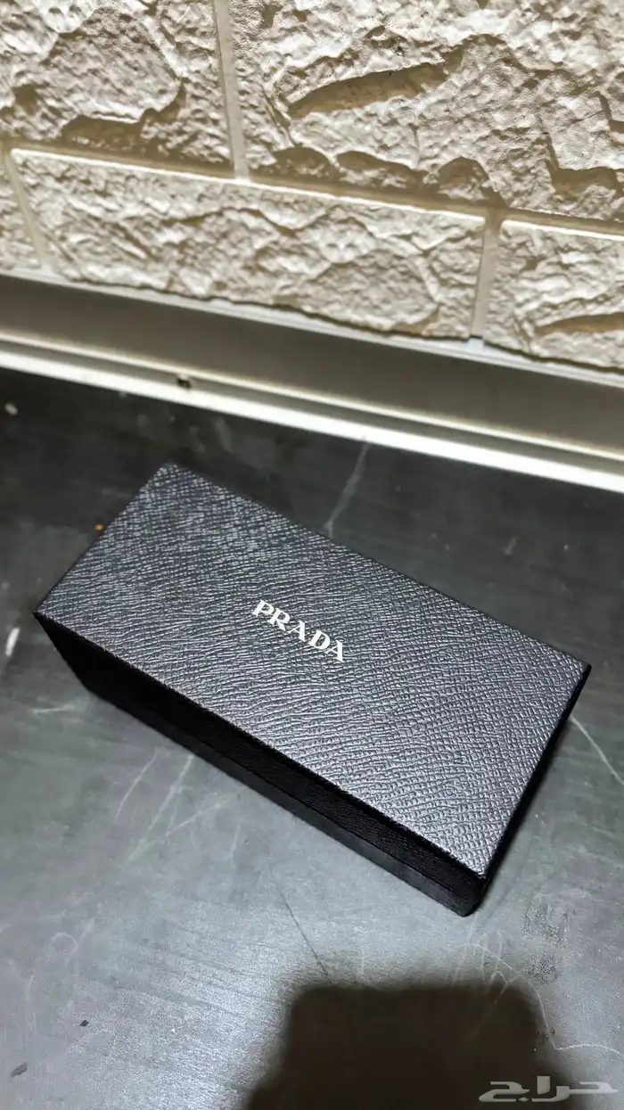 للبيع نظارة PRADA أصلية 2