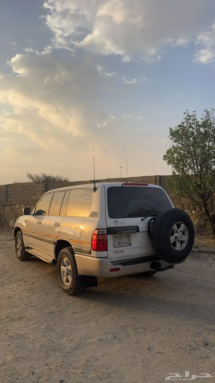 صالون 2000 بدل فقط بدل فقط 5