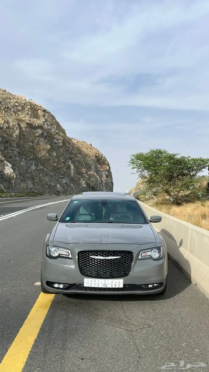 كرايسلر s300 2018 9