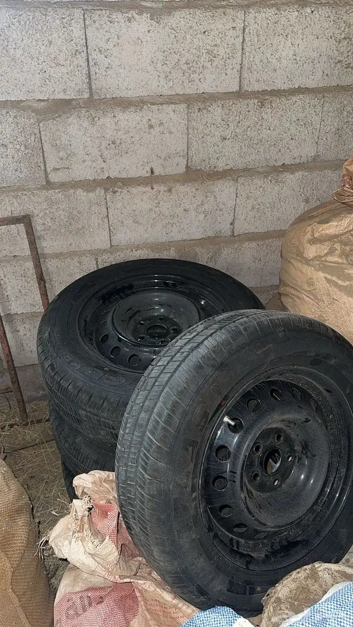 طقم 4 كفرات مع الجنوط 0
