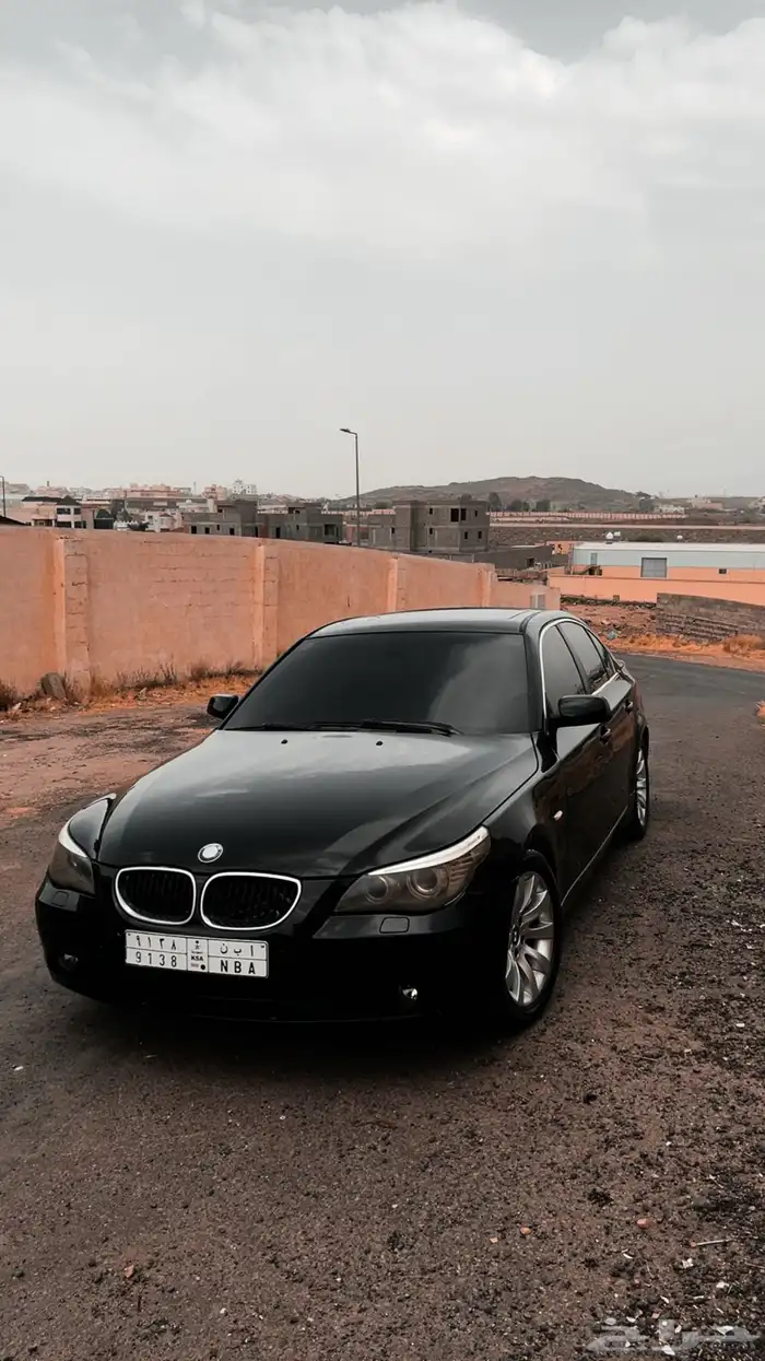 للبيع BMW 2008 الفئه الخمسه i523 5