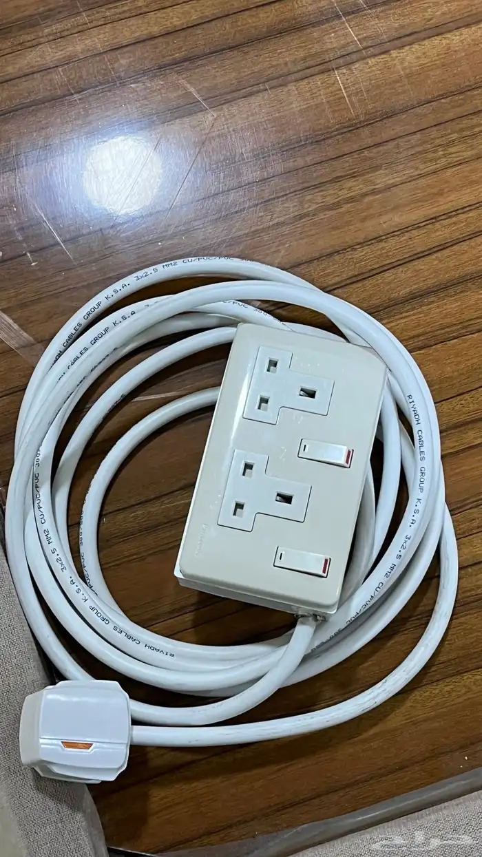 كهربائي سعودي 1