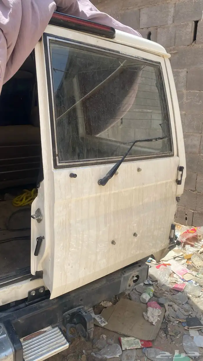باب ربع خلفي مع قزازته 0
