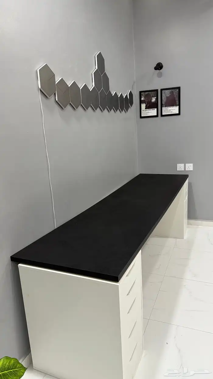 سطح طاوله من ايكيا 0