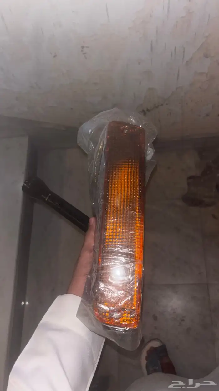 اشارات قدام تحت الشمعات تركب من 97 وتحت نظيفه ب 20 0