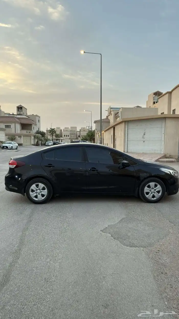 للبيع كيا سيراتو 2018 اسود 7