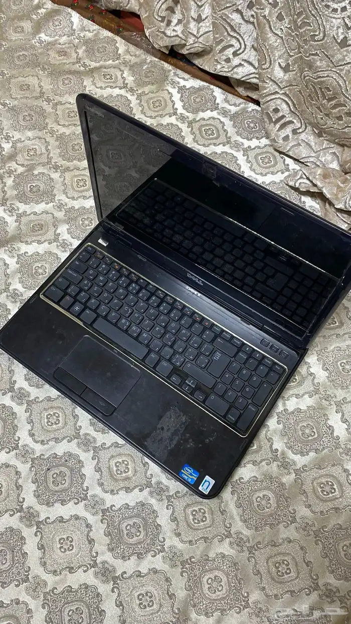 لابتوب DELLاستخدام نضيف ولا يوجود خدوش يبغالو ذاكره وبطاريه 0