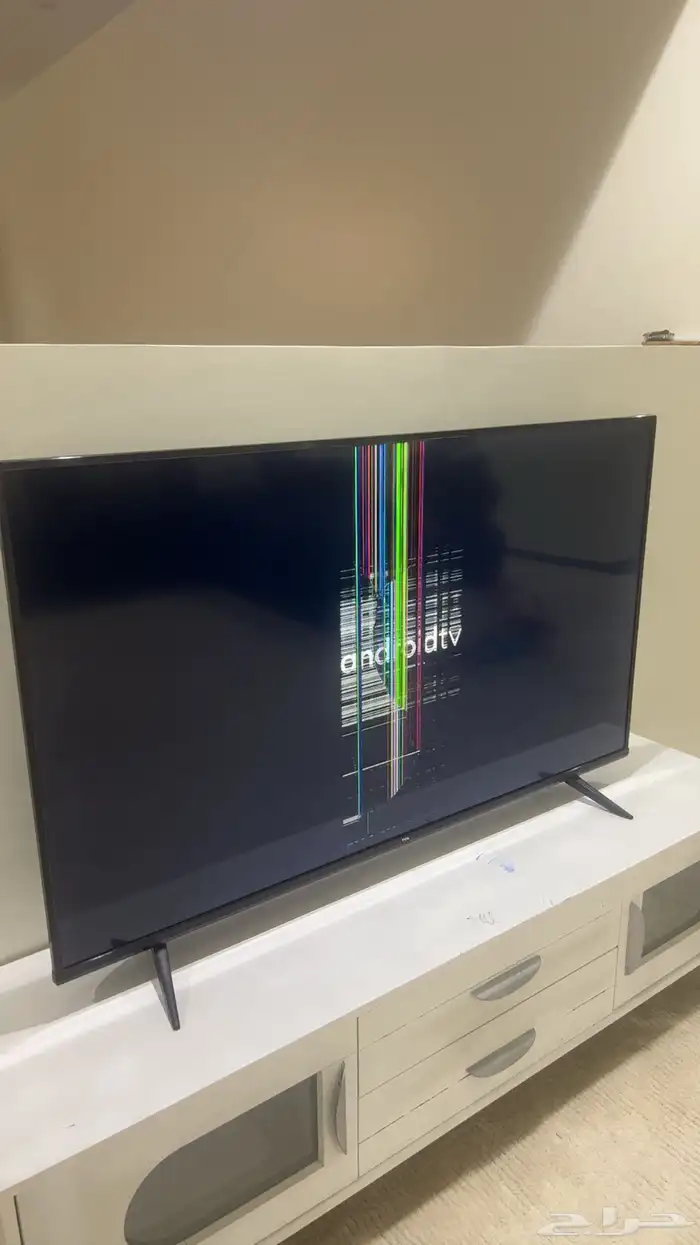 شاشه فيها كسر من الوسط 0