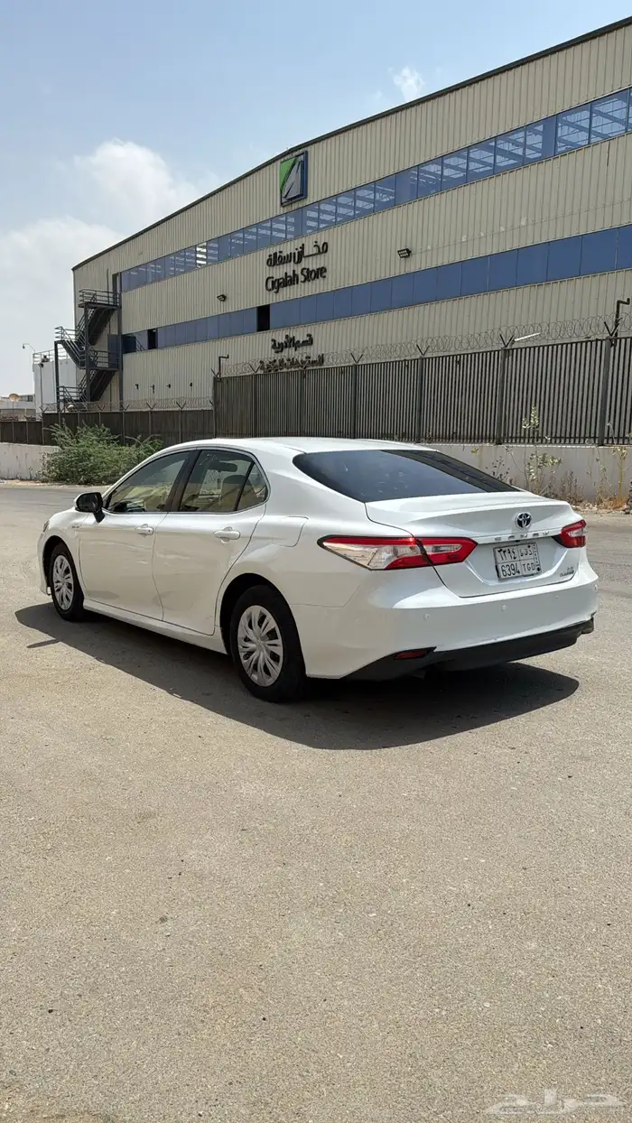 كامري هايبرد 2019 للبدل او بيع 1