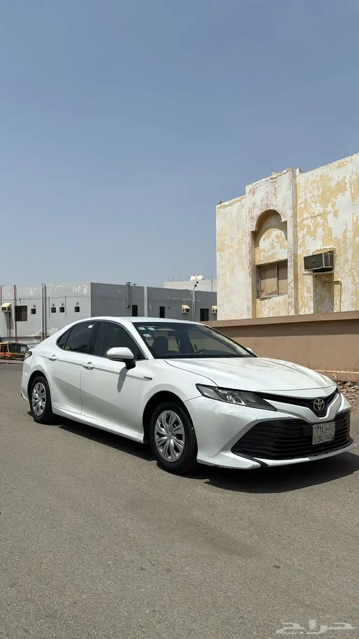 كامري هايبرد 2019 للبدل او بيع 3