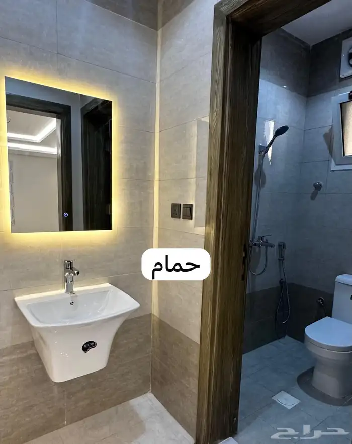 شقة للإيجار بحي الفروسية 5