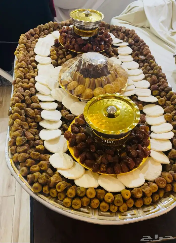 صواني تمر ومضير وسمن للمناسبات 14
