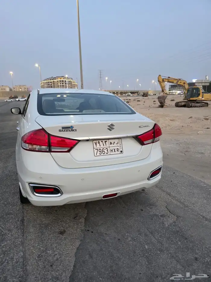 سوزوكي سياز 2023 GLX للبيع فل كامل 0