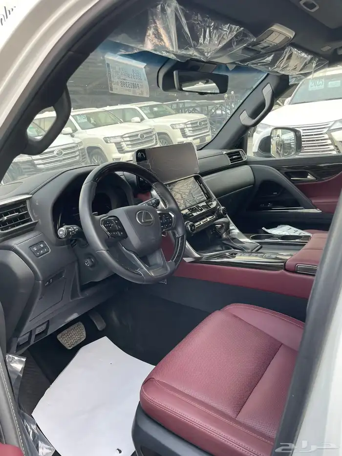لكزس 2023 LX600 BB اصفار عبداللطيف جميل 4