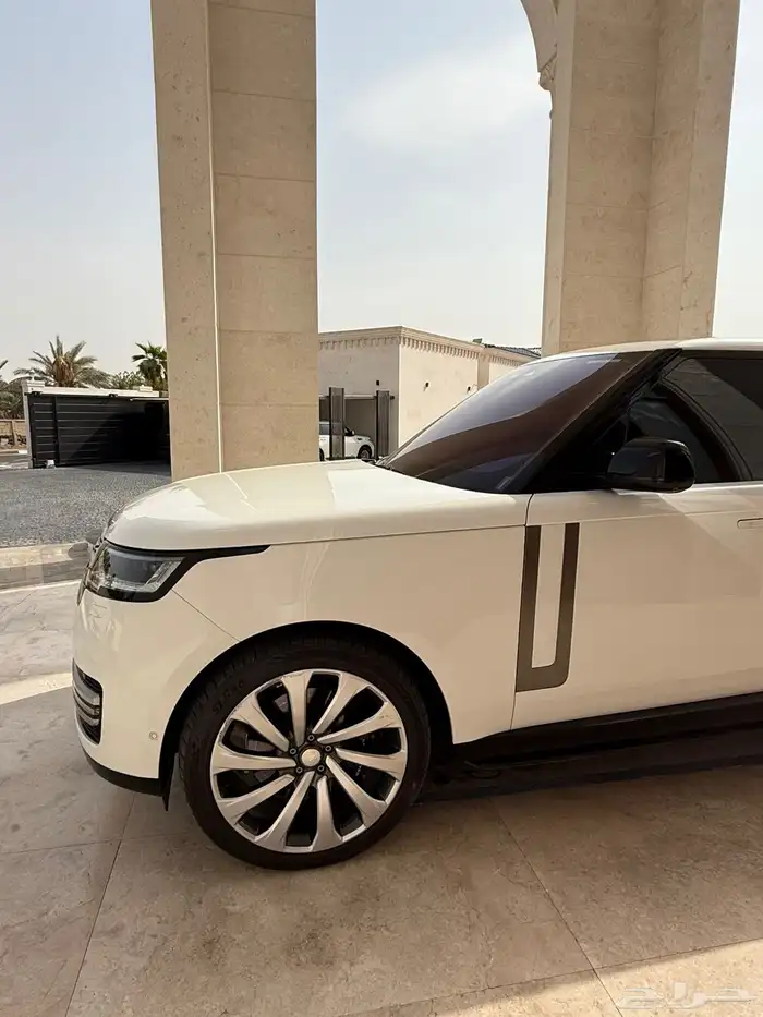 رنج روفر فوج HSE P530موديل 2022خليحي  في الامارات 2