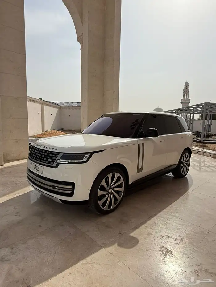 رنج روفر فوج HSE P530موديل 2022خليحي  في الامارات 1