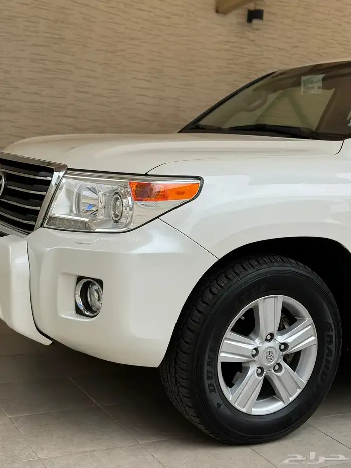 لاندكروزر 2014 GXR3 فل كامل سعودي 2