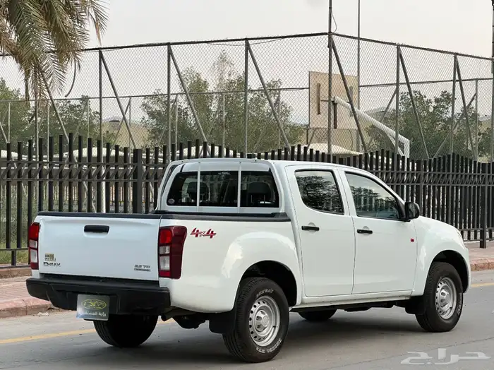 ايسوزو ديماكس موديل 2020 غمارتين قير عادي ديزل 4