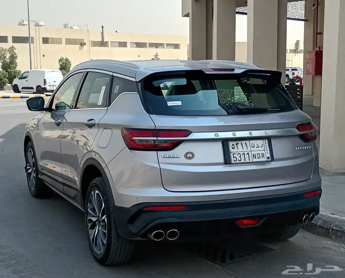 جيلي كولراي بانوراما 2023 ممشى قليل 2