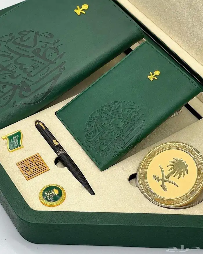 اليوم الوطني علم وشاح هدايا استيكرات 30