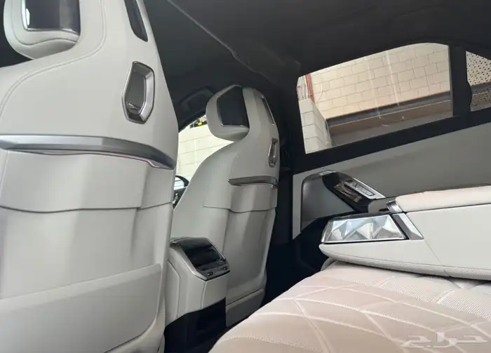 Bmw 740 2024 وارد الماني للاستيراد بحالة جدا ممتازه 15