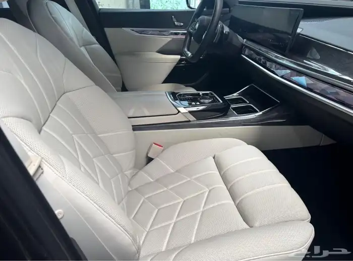 Bmw 740 2024 وارد الماني للاستيراد بحالة جدا ممتازه 7