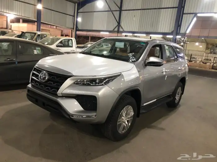 فورشنر VX ون بنزين 2025 سعودي 161000 0
