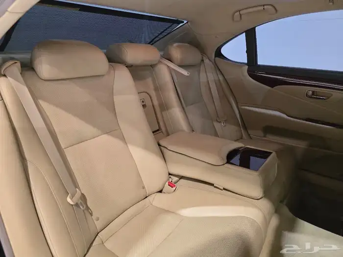 لكزس LS460-L موديل 2011 بحاله ممتازه 7