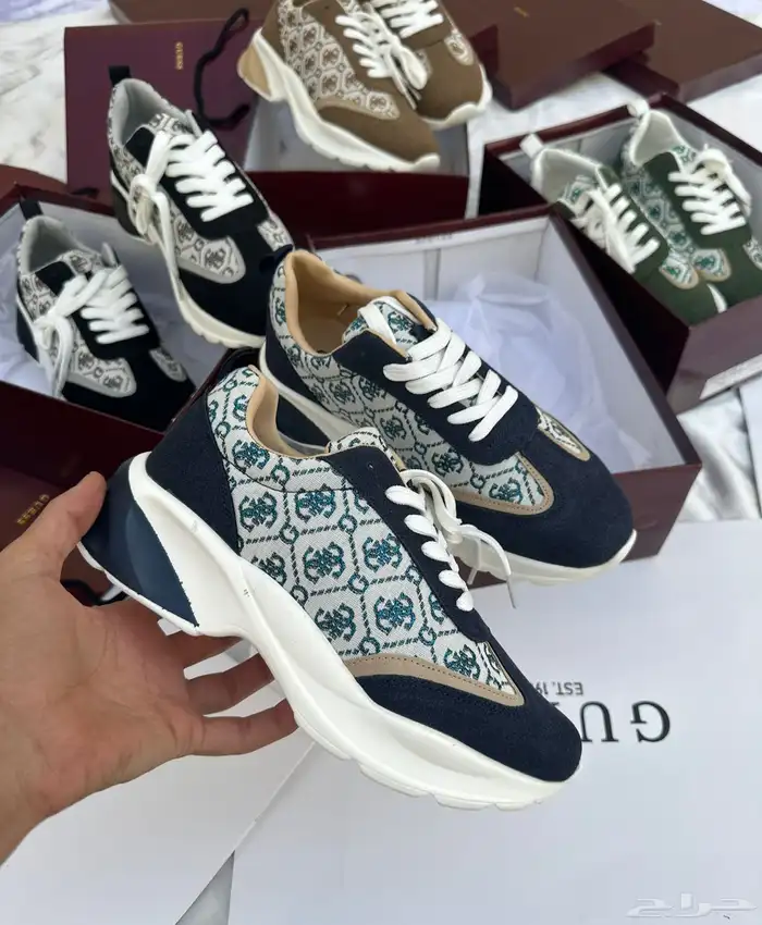 شوزات ماركه 10