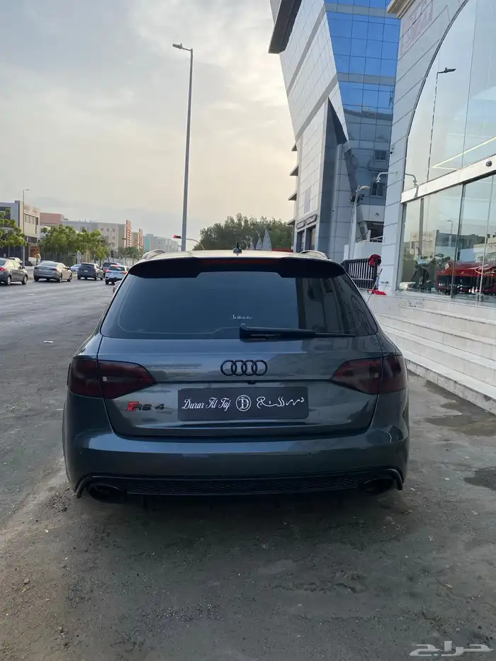 اودي RS4 4