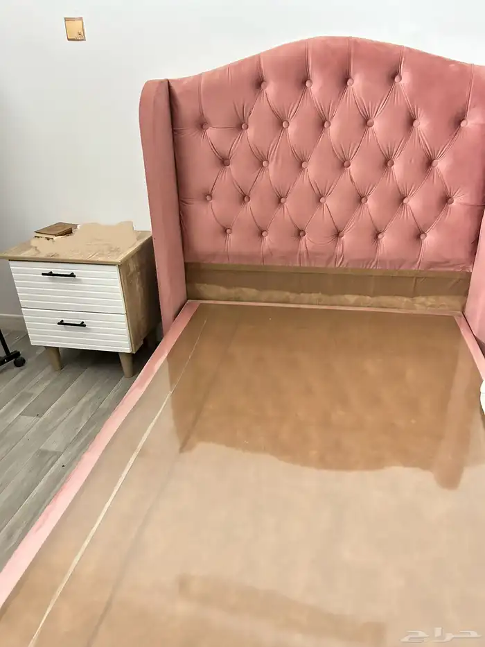سرير مخمل نفر ونص 1