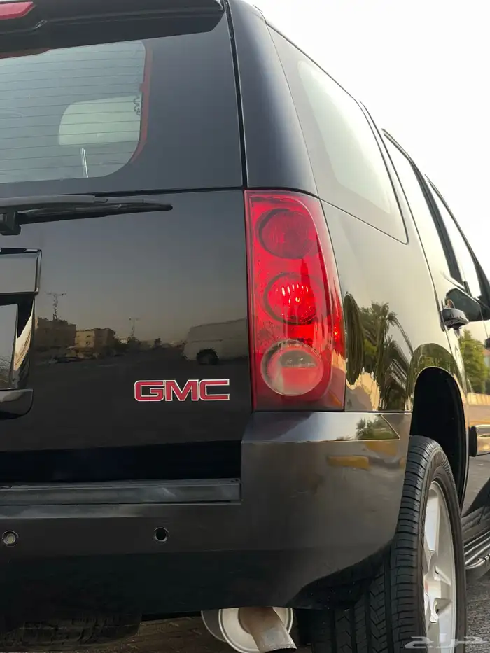 يوكن GMC موديل 2012 4