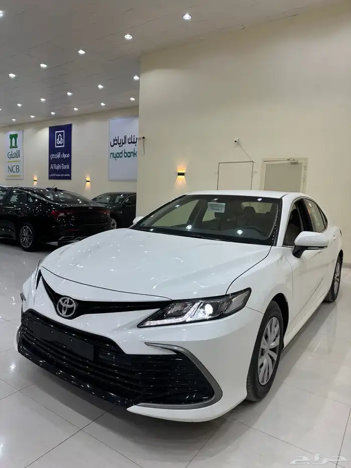 تويوتا كامري 2022 ستاندر LE وارد الساير ممشي 5 الف شرط فحص 6