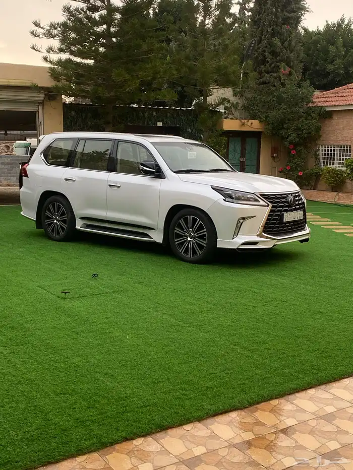 لكزس سعودي سبورت LX570 0