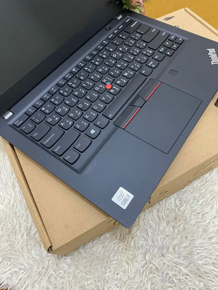 لابتوب لينوفو Thinkpad T14 series شاشه لمس 2