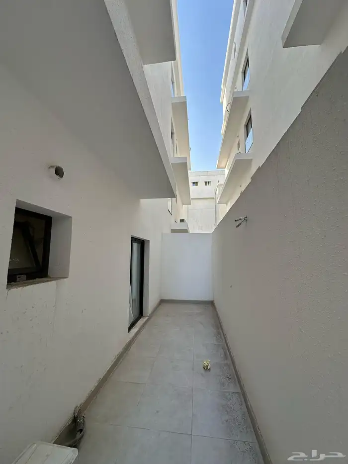 استديو للايجار الشهري حي الفيصليه 5