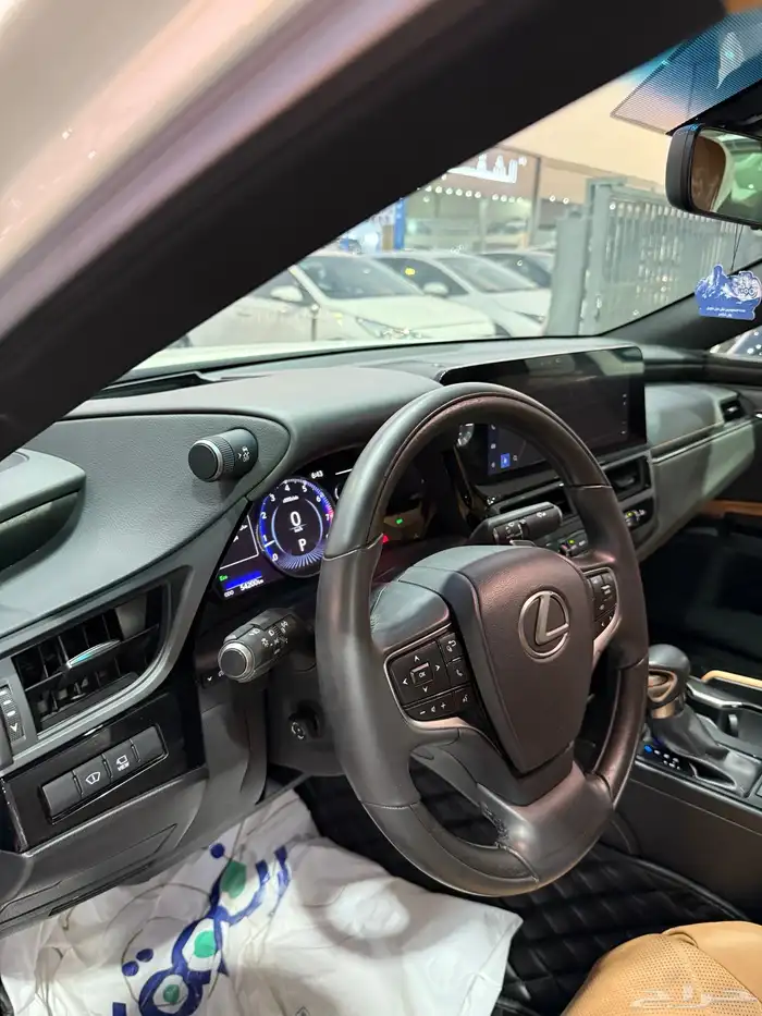 لكزس ES350 2023 سعودي .. CC 19